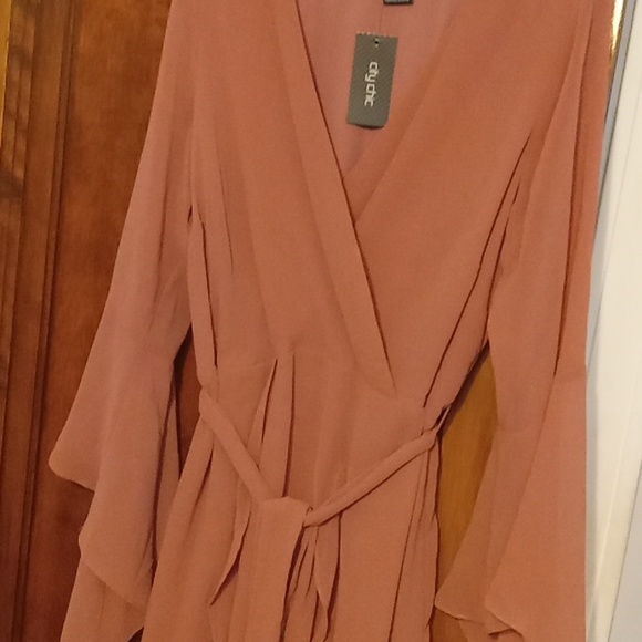 Top - Picture 4 of 5